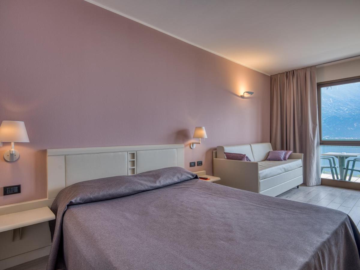 Hotel San Pietro Limone sul Garda Exterior photo